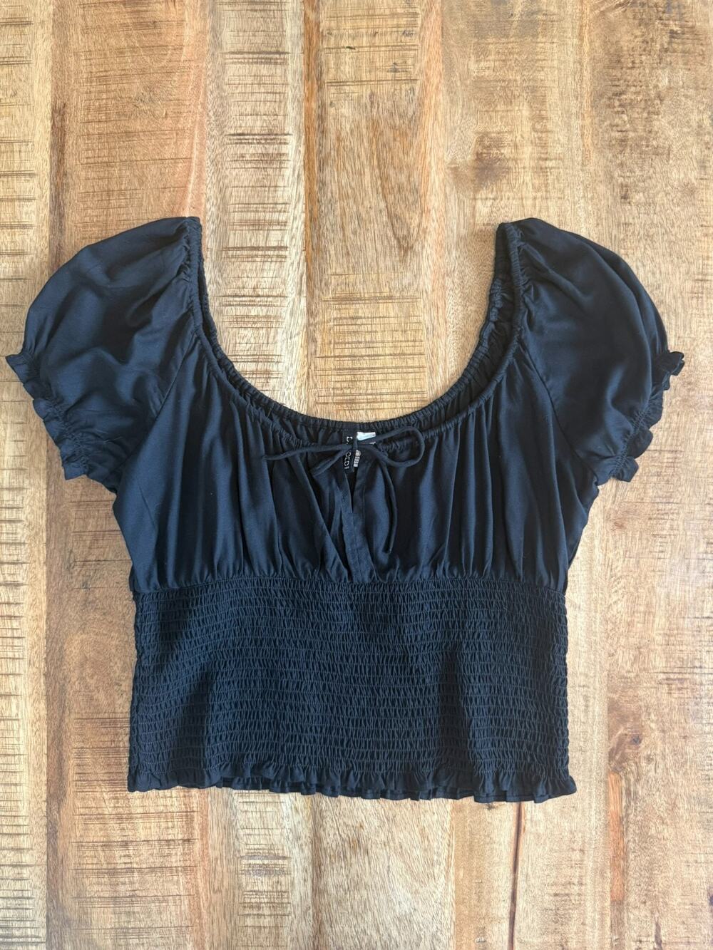 H&M Divided Women's Crop Top Size Large Black Smocked Puff Sleeve